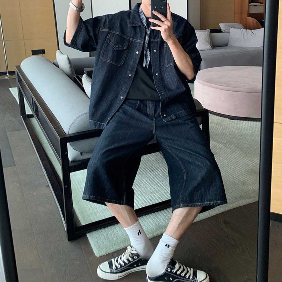 ゆったり半袖デニムシャツ×ワイドハーフパンツ クールカジュアルなメンズ向けデニムセットアップ