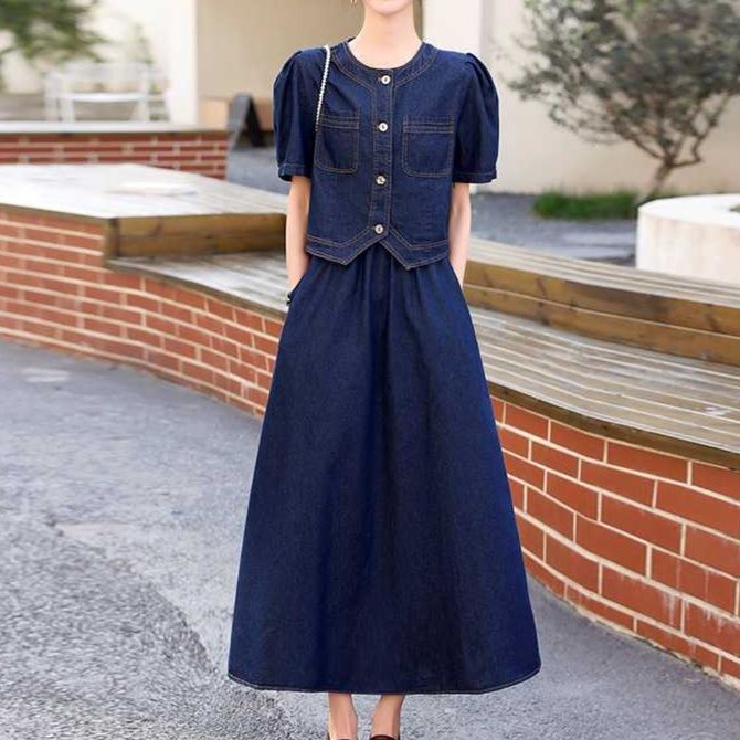 デニムセットアップ ノーカラー半袖ジャケット＆フレアロングスカート 上品フェミニンな若見え2点セット