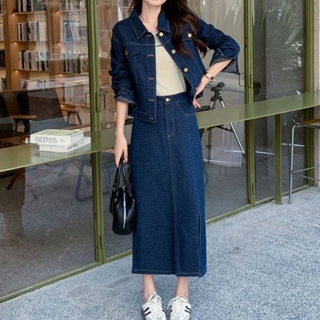 デニムセットアップ 柄入りクラシカルジャケット＆サイドスリットロングスカート 上品細見え 濃紺フェミニン2点セット