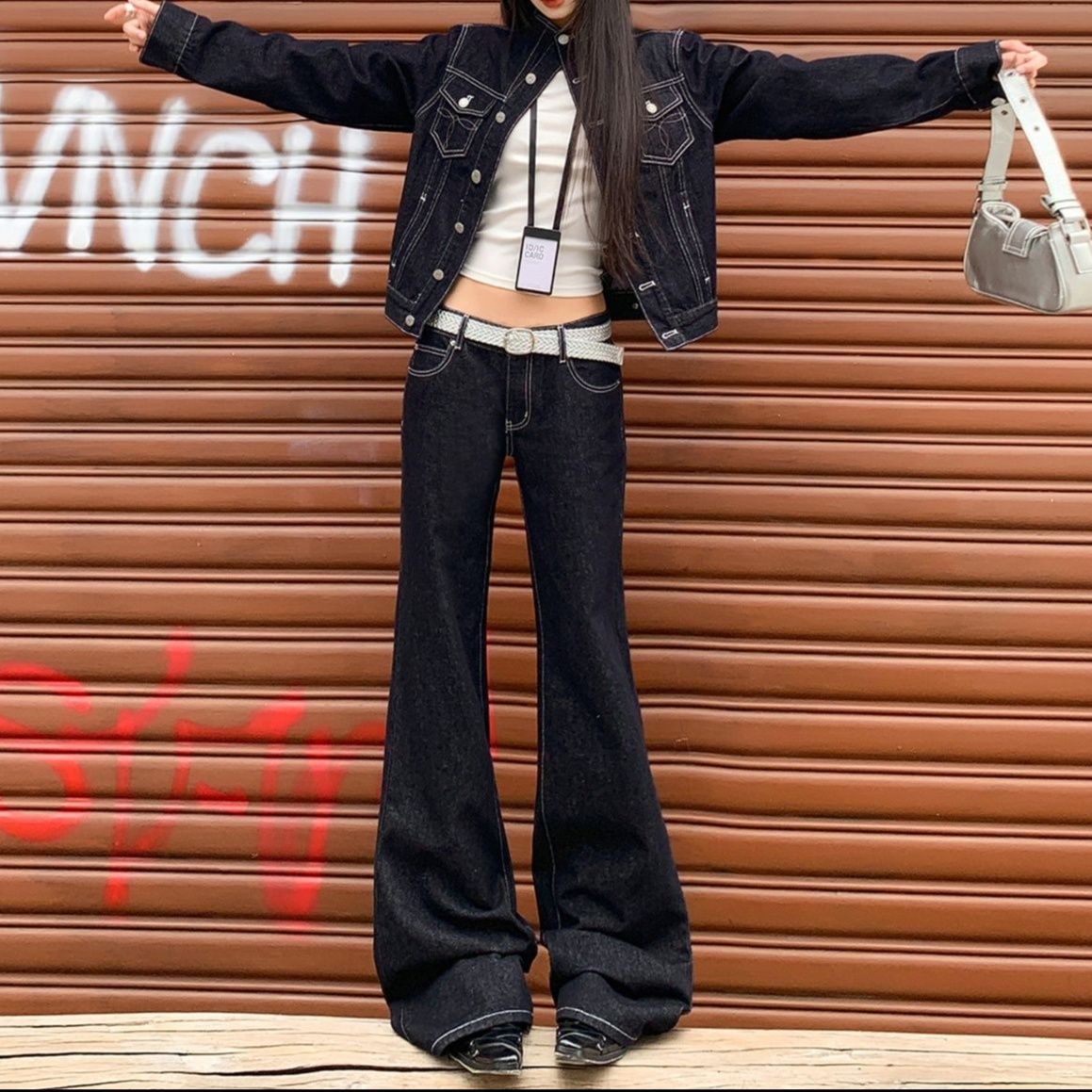 スタンドカラーダークデニムジャケット×ローウエストフレアパンツ ウエスト細見え Y2Kアメリカンセットアップ