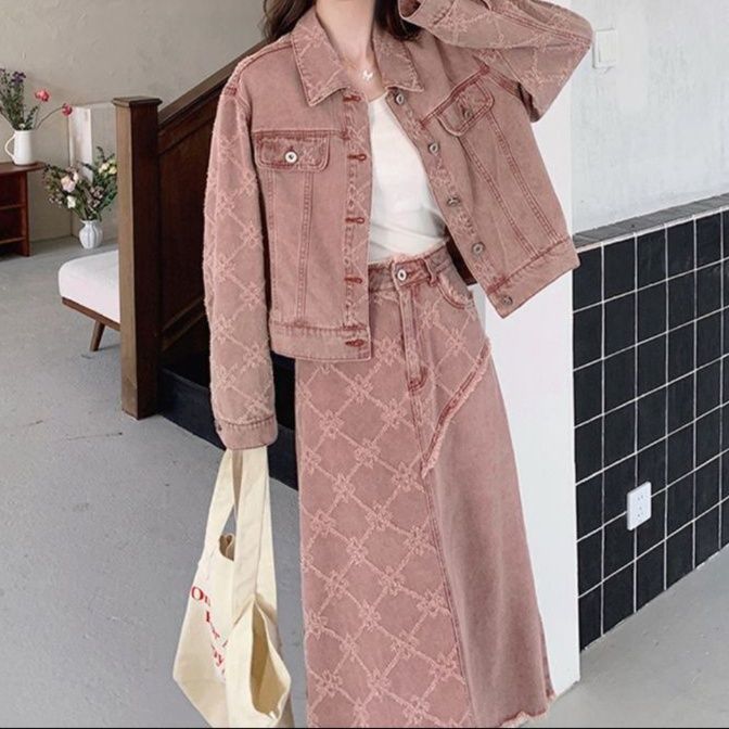 https://fulmo-img-server.com/denimmode/1777694821625_siaqvx6i_28c3yp7n.jpeg