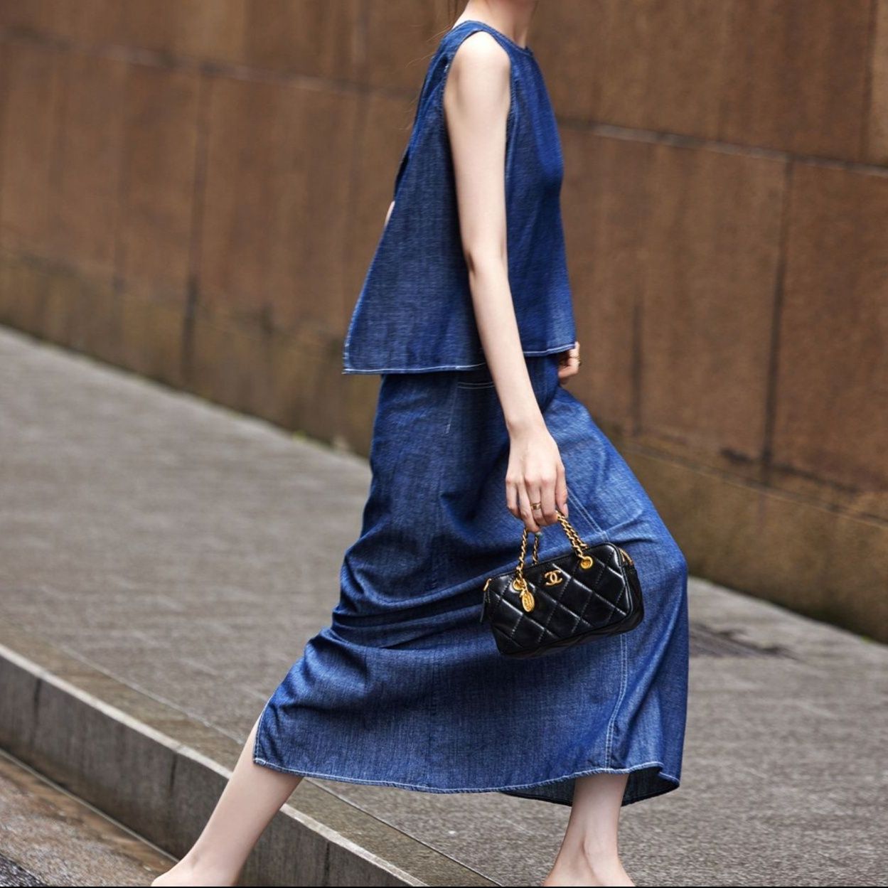 https://fulmo-img-server.com/denimmode/1779067736311_b0uq30xm_llgwiq0k.jpeg