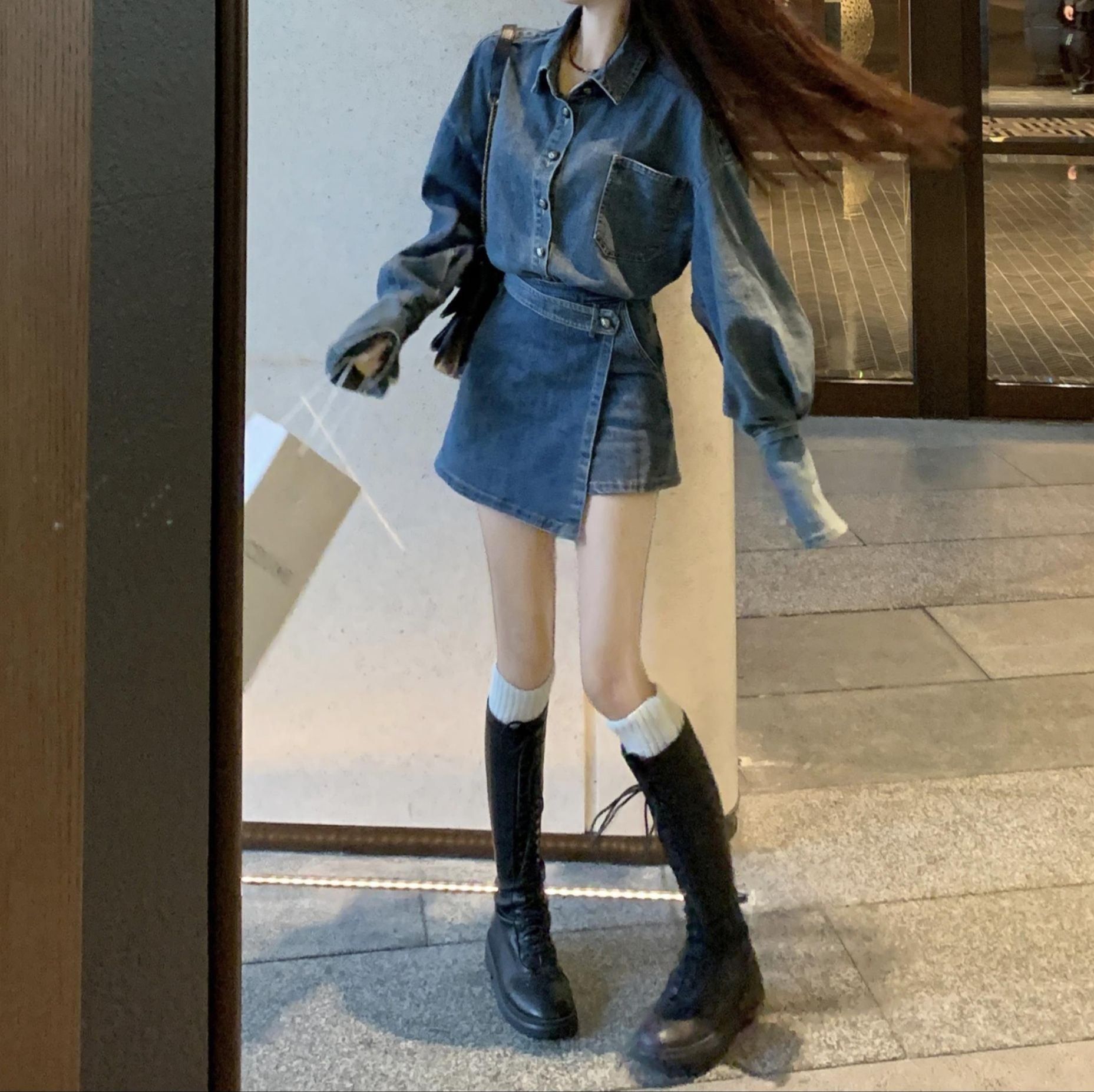 https://fulmo-img-server.com/denimmode/1779079670176_idx5x1l5_ryvv8g8h.jpeg