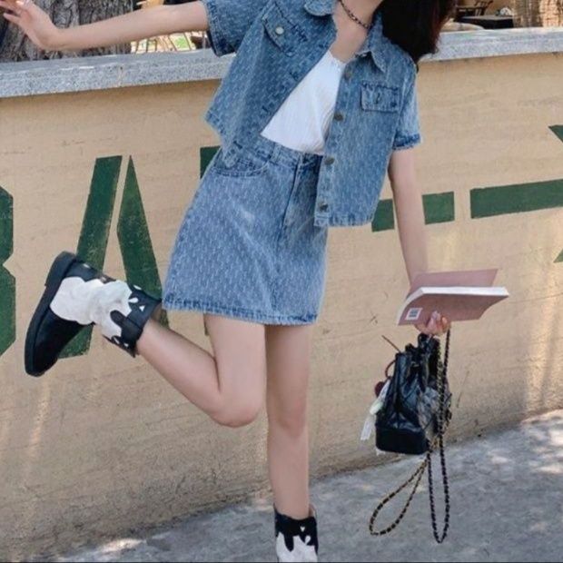 https://fulmo-img-server.com/denimmode/1779164979750_cii5h2bh_qgdcvu37.jpeg