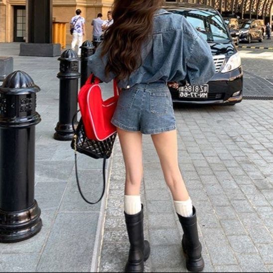 https://fulmo-img-server.com/denimmode/1779505227753_985tjexk_7kef88f4.jpeg