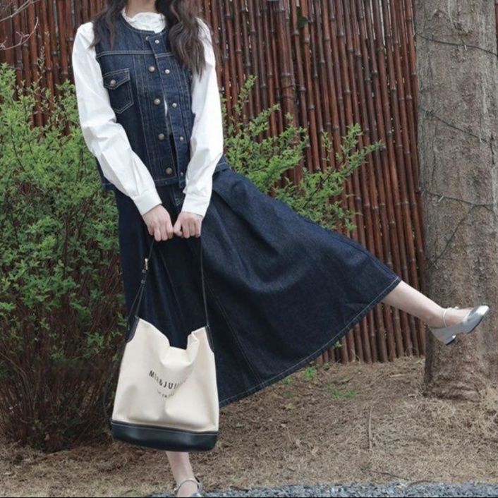 https://fulmo-img-server.com/denimmode/1779509526540_52lgd8pf_ugznin5v.jpeg