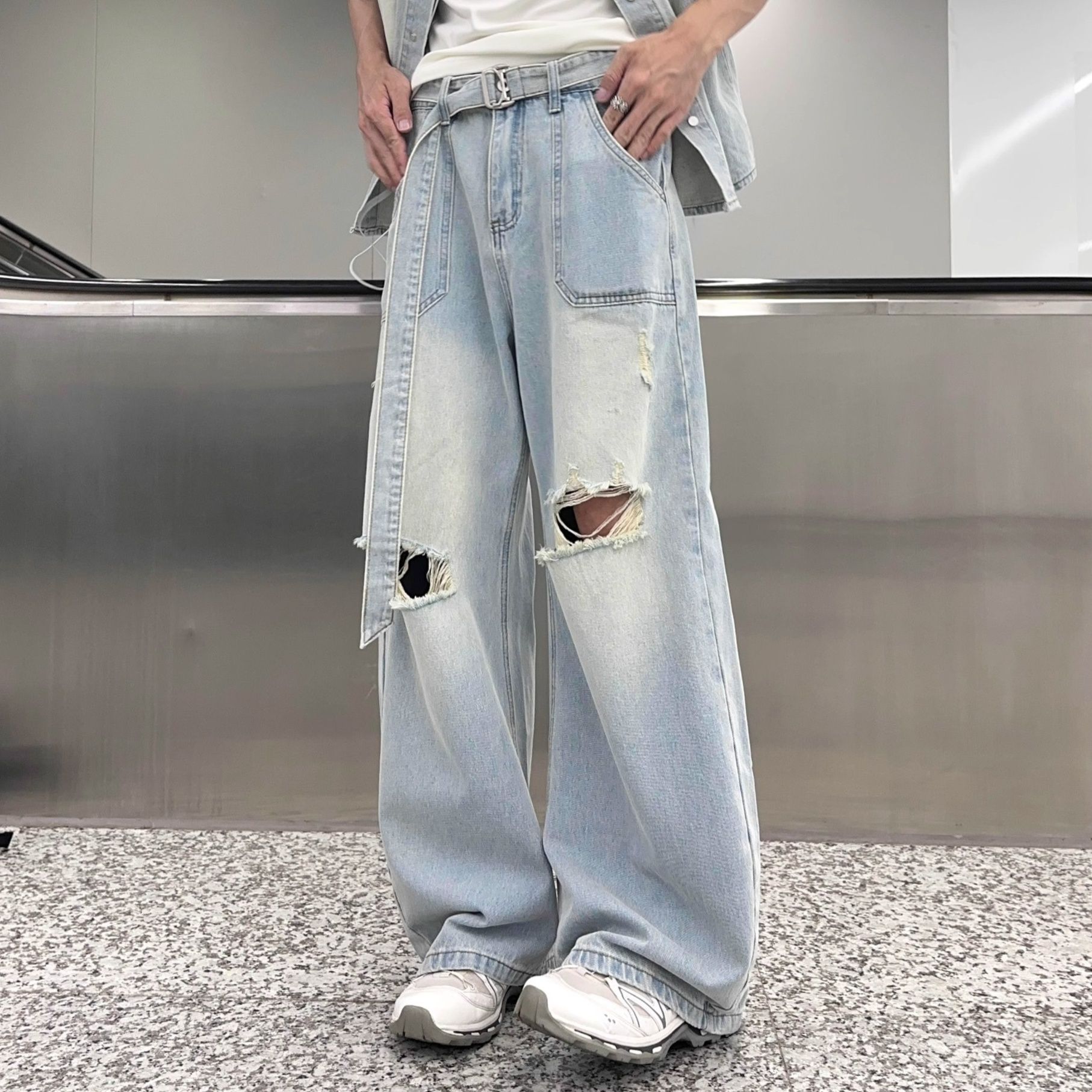 https://fulmo-img-server.com/denimmode/1781141994652_tpmj4c5g_5m314okx.jpeg