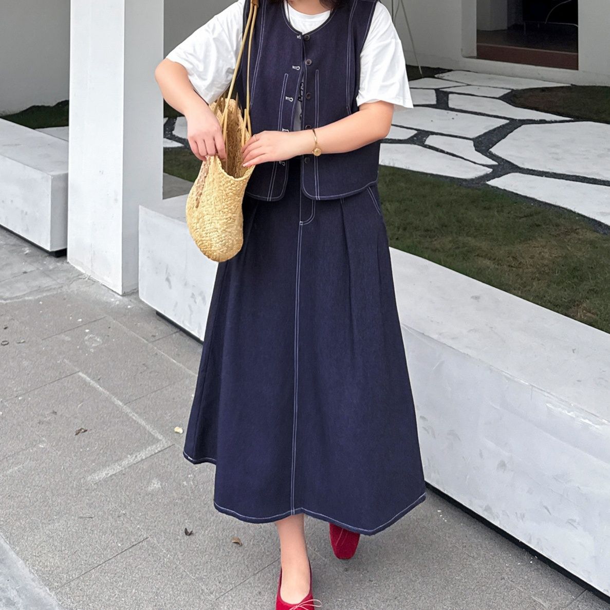https://fulmo-img-server.com/denimmode/1781145016830_5desw9sp_mdkirr4x.jpeg