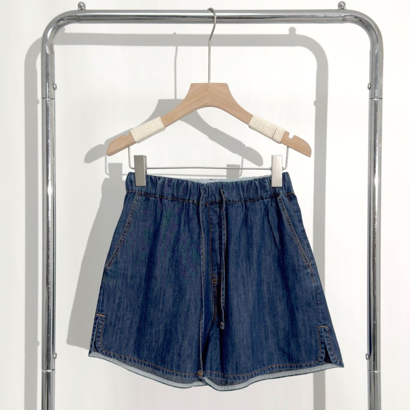 https://fulmo-img-server.com/denimmode/1781831376906_571gjw8o_917zy6g5.jpeg