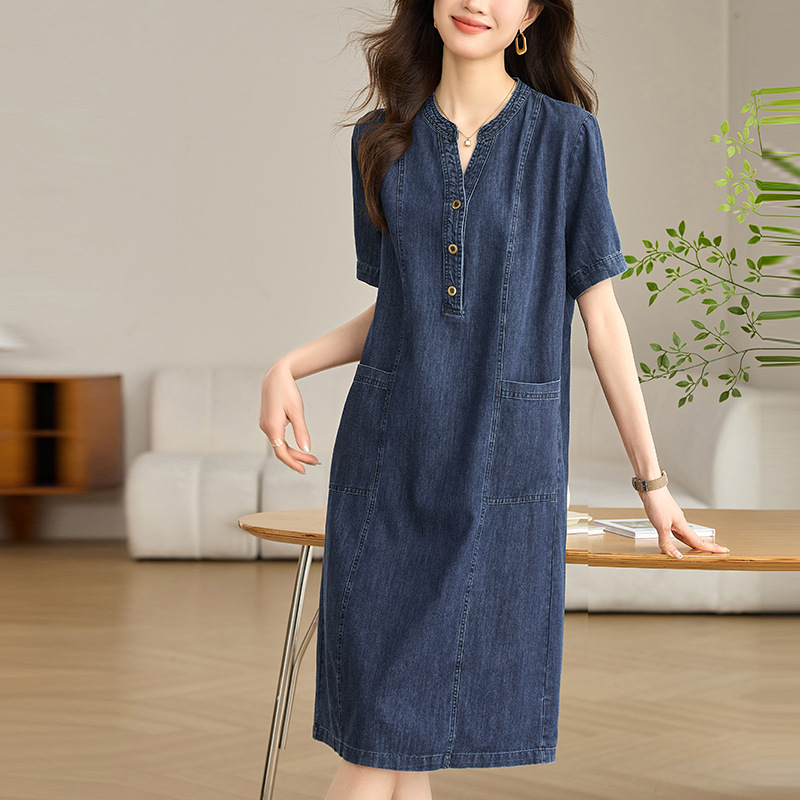 https://fulmo-img-server.com/denimmode/178461cd-997a-4719-9165-bfbf22304c2e.jpg
