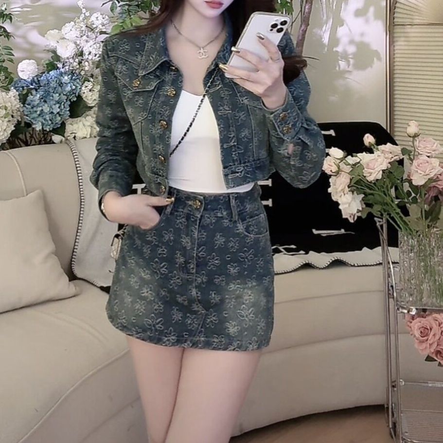 https://fulmo-img-server.com/denimmode/1785820452909_l0o80jcr_6plad3wu.jpeg