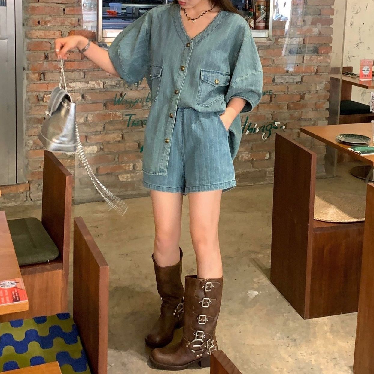 https://fulmo-img-server.com/denimmode/1786167543399_92s61ocp_owspksul.jpeg