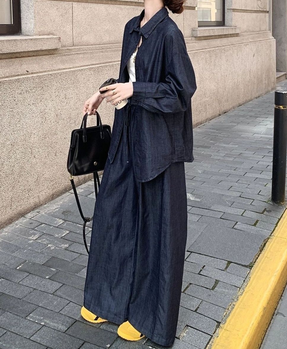 デニムセットアップ デニム素材ゆったりシャツとワイドパンツの上下セット