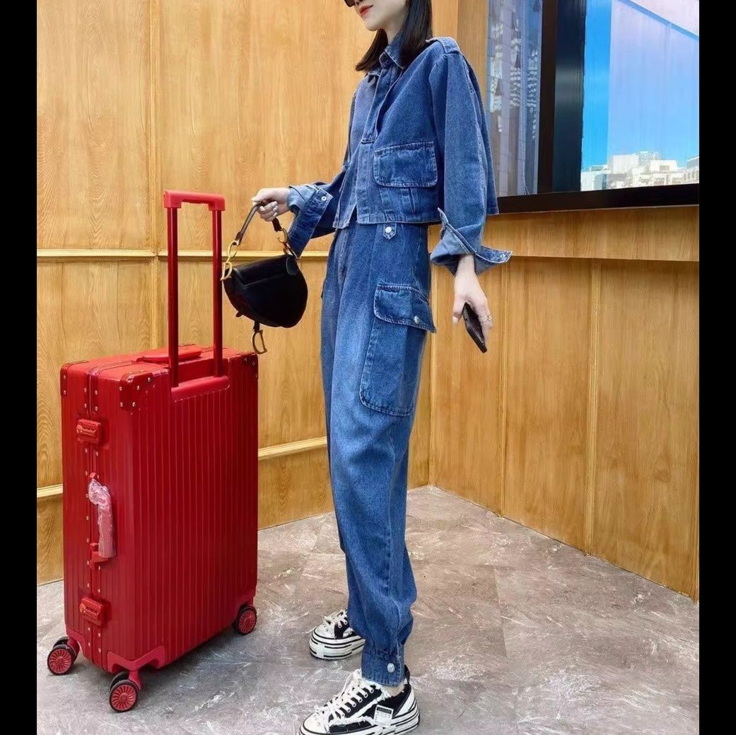 https://fulmo-img-server.com/denimmode/1789521647753_fq1wofs3_7xg3u67w.jpeg