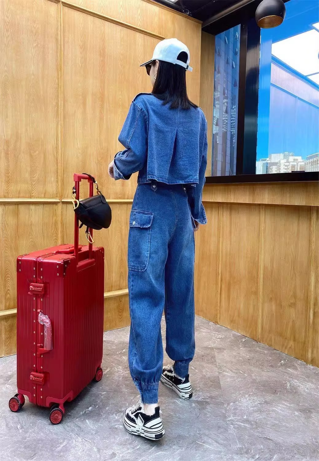 https://fulmo-img-server.com/denimmode/1bd2614f-73d0-4c3b-a43a-10f8affe1ae8.jpg