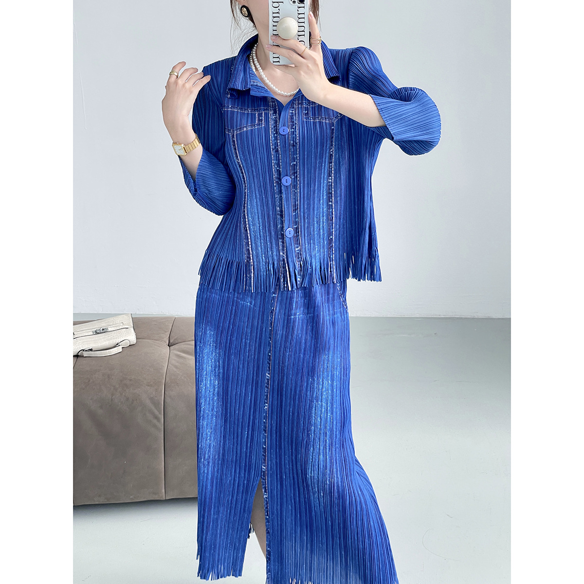 https://fulmo-img-server.com/denimmode/3bcf1922-1275-4d30-aa09-7834a0f02649.jpg