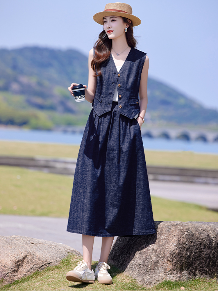 デニムセットアップ 優美なノースリーブベスト＆ロングスカート