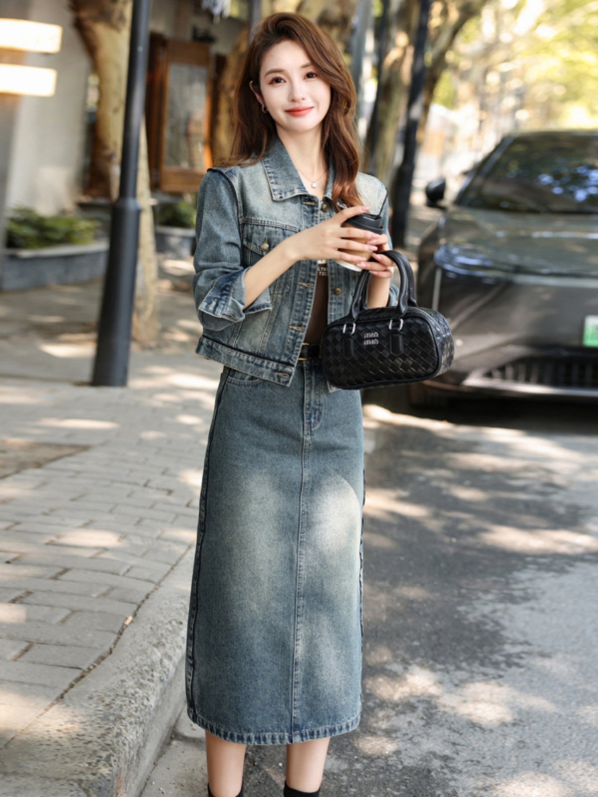 https://fulmo-img-server.com/denimmode/639483a7-7f36-44bd-a175-97b678b336df.jpg