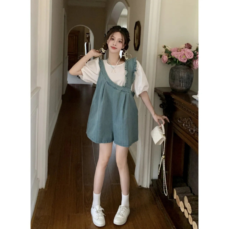 https://fulmo-img-server.com/denimmode/711e0d6d-39e9-43dd-b0b3-76def32d94c3.jpg