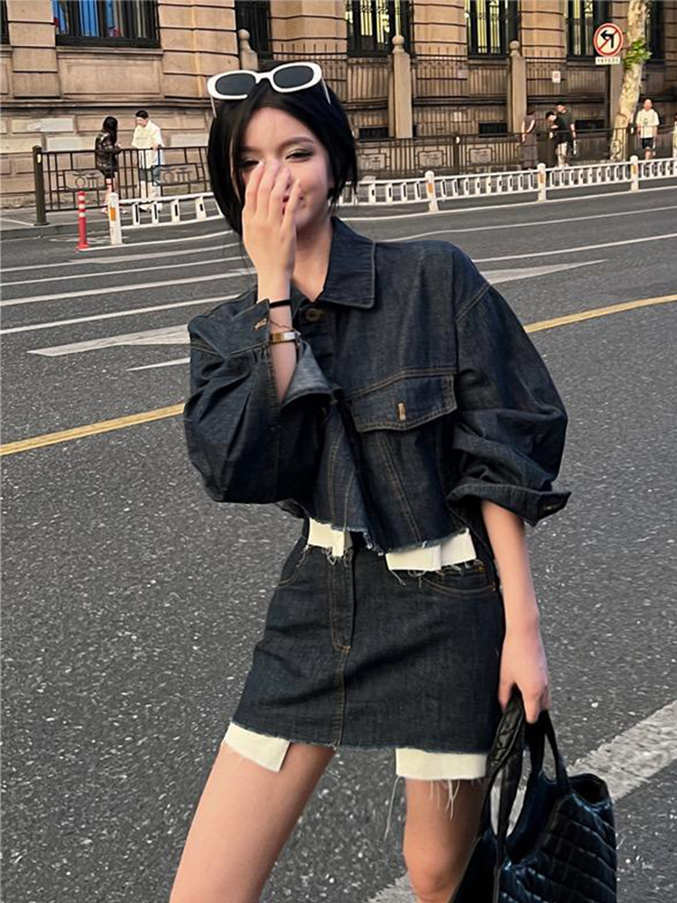 https://fulmo-img-server.com/denimmode/7250d512-577a-410d-a349-b6811ab759b9.jpg
