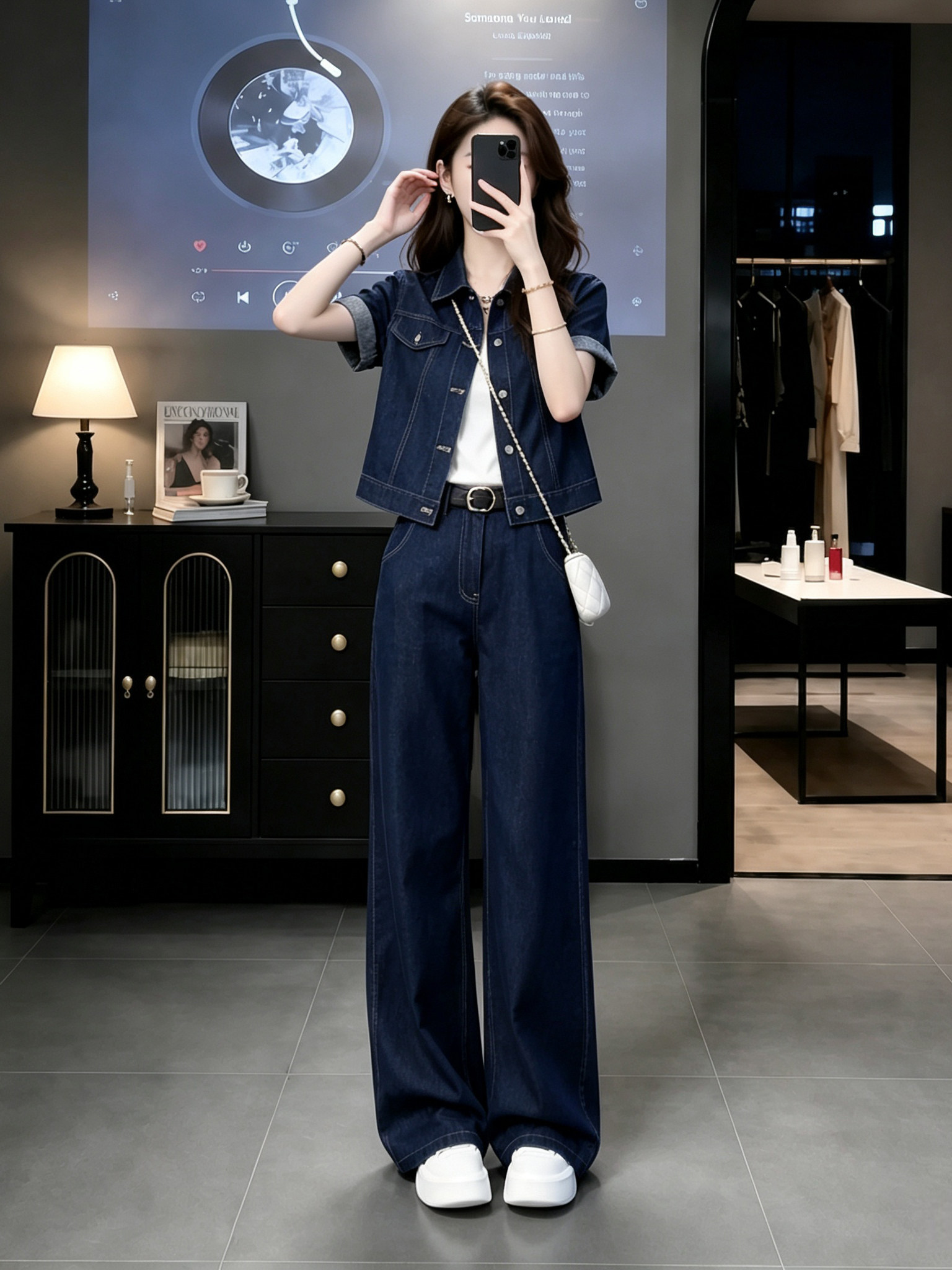 https://fulmo-img-server.com/denimmode/9a0475b7-6b2e-488b-88c0-7cb3bb0b6098.jpg