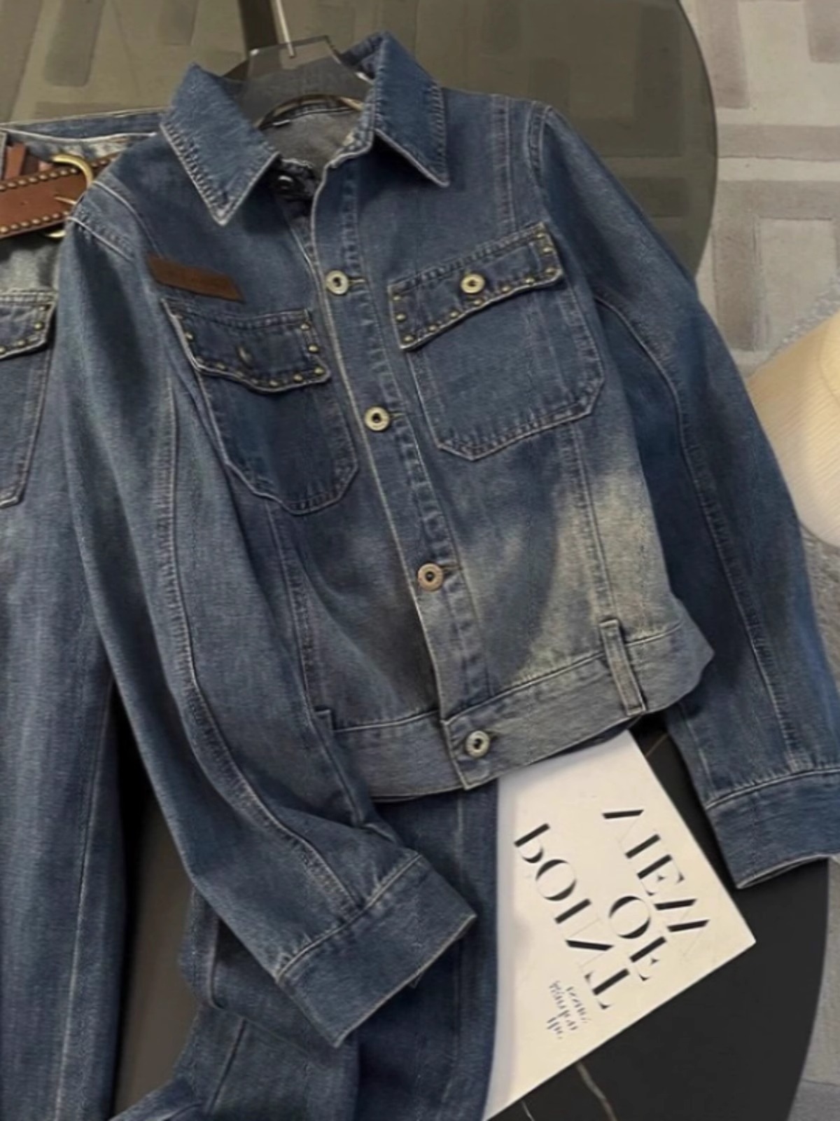 https://fulmo-img-server.com/denimmode/a7ff5d28-e1b4-4e92-951c-f8be51609936.jpg
