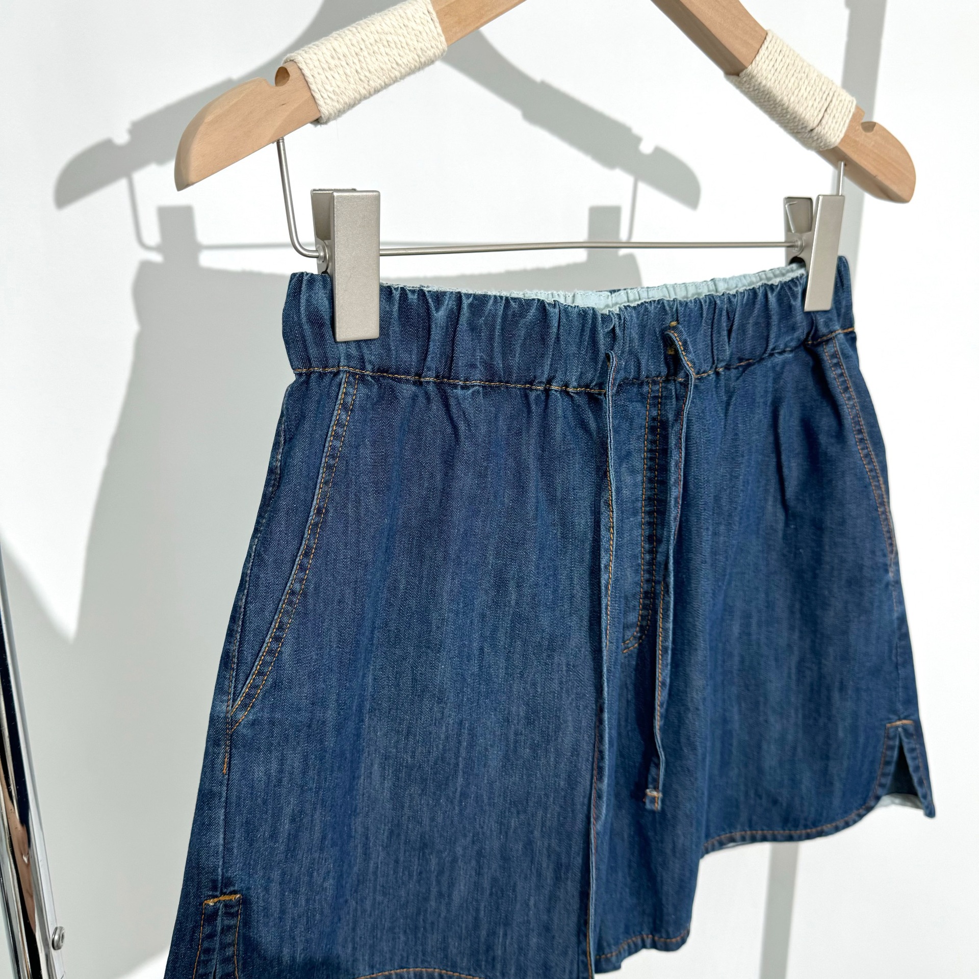 https://fulmo-img-server.com/denimmode/aa6a6779-ba8c-42e3-968e-e2d81245167f.jpg