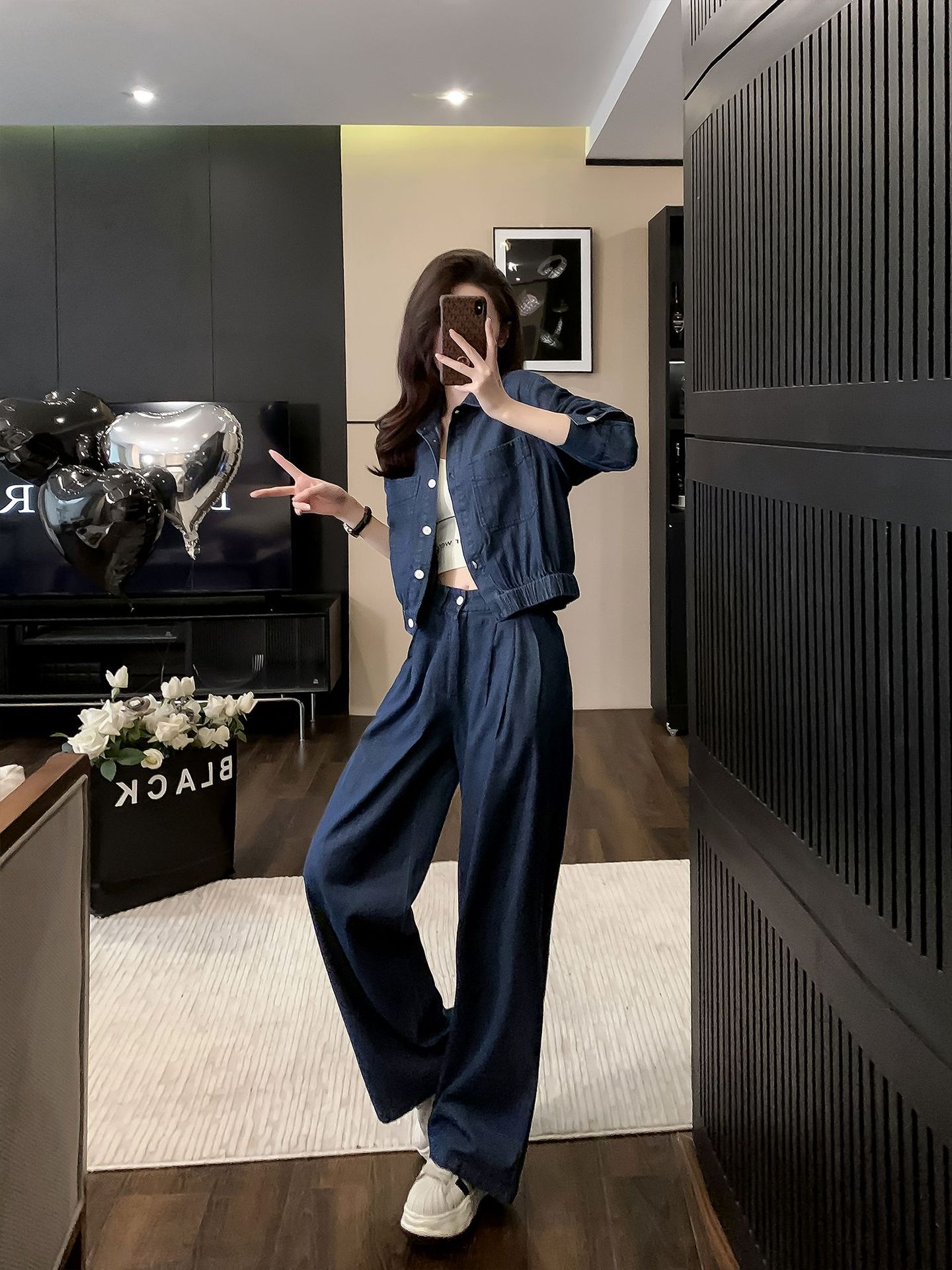 https://fulmo-img-server.com/denimmode/afacbce2-94d3-43f2-8dca-1d4e61db65ed.jpg