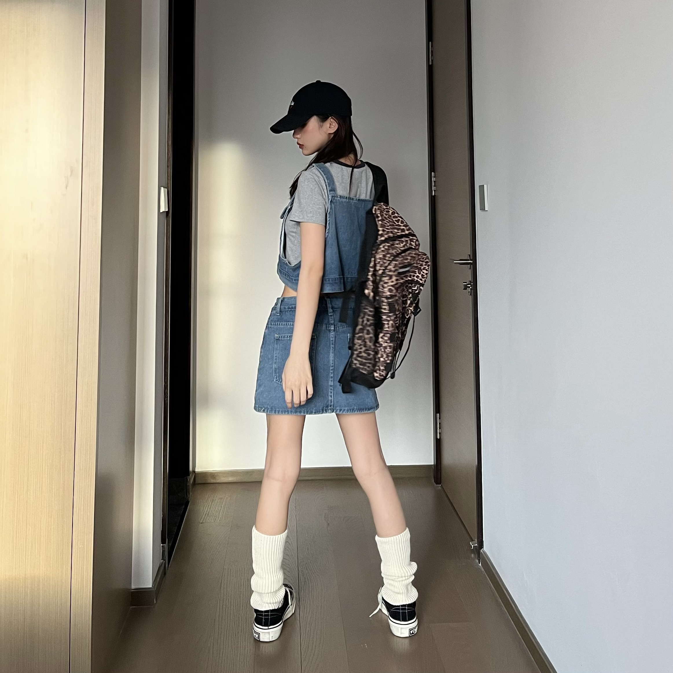 https://fulmo-img-server.com/denimmode/c47c206b-e005-45e8-bd4c-c1ff9a3f3875.jpg