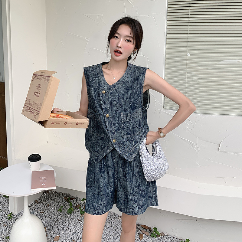 https://fulmo-img-server.com/denimmode/cb0f9f51-b7b2-4e63-a9e2-44bdd2fbe25a.jpg