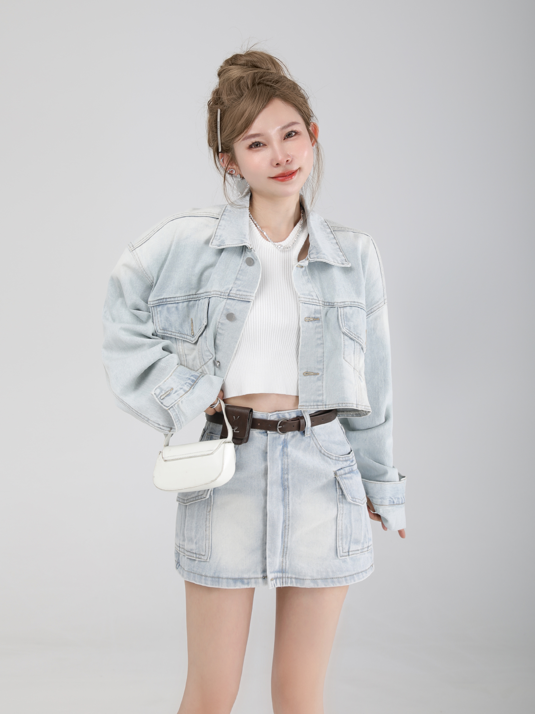 https://fulmo-img-server.com/denimmode/f483fdec-bd22-4135-9f48-69aeeaf0987d.jpg