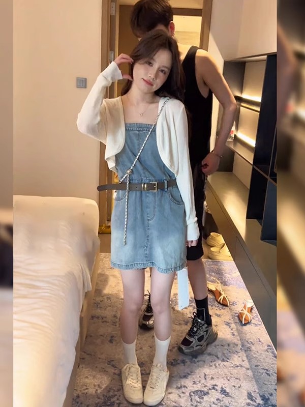 https://fulmo-img-server.com/denimmode/fd900b22-de99-4800-9d4a-cefaf688a043.jpg