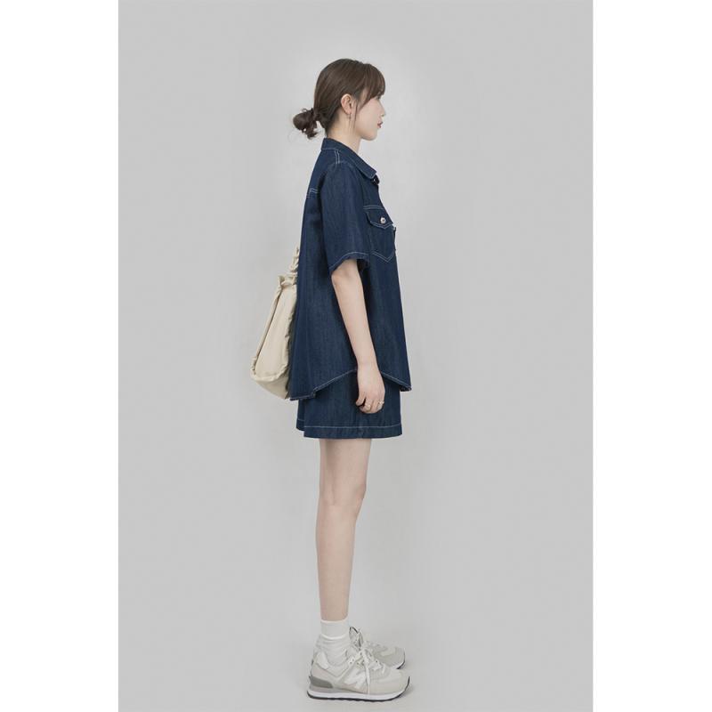 デニムセットアップ 半袖シャツとショートパンツの上下セット