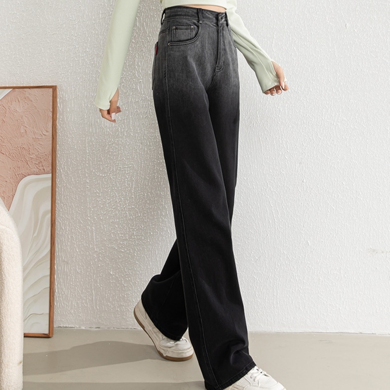 ストレートデニムパンツ