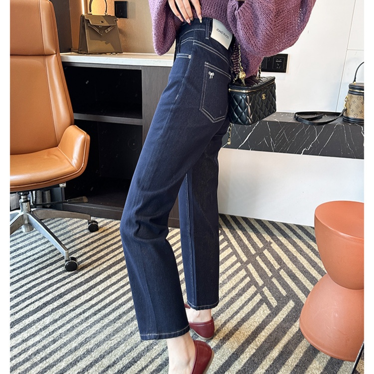 レディースジーンズパンツ　バックリボン美脚ストレートデニム