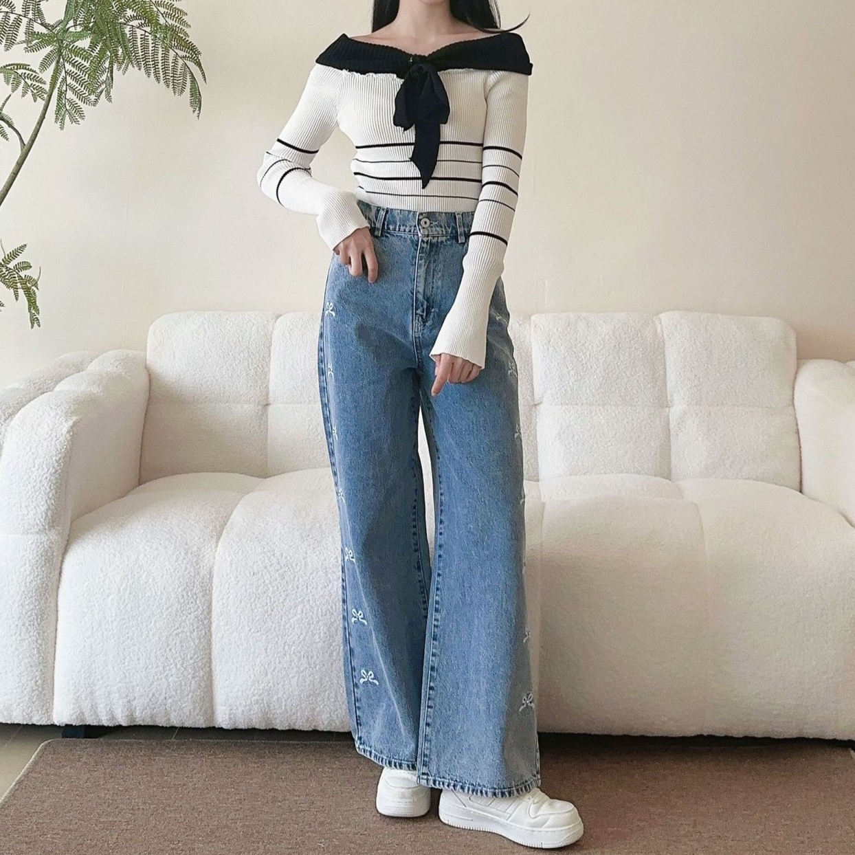 レディースジーンズパンツ リボン刺繍入りハイウエストストレートデニム