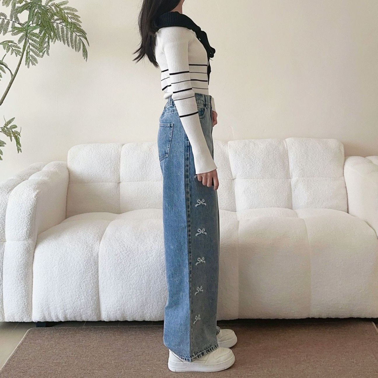 レディースジーンズパンツ リボン刺繍入りハイウエストストレートデニム