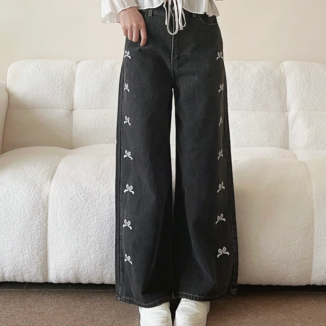 レディースジーンズパンツ リボン刺繍入りハイウエストストレートデニム