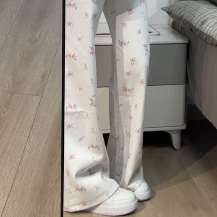 レディースジーンズパンツ 小花柄デニムワイドパンツ