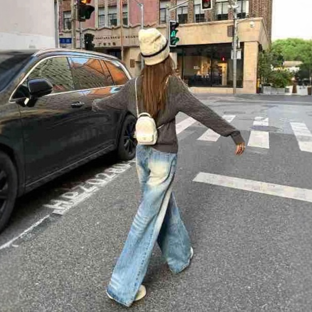 https://fulmo-img-server.com/denimmuse/1739185368080_fdq4lqv2_6ngryh67.jpeg