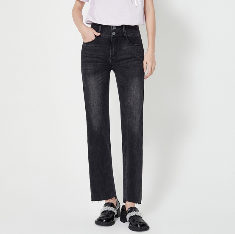 https://fulmo-img-server.com/denimmuse/1740248770818_s62ky59v_fcloyk5p.jpeg