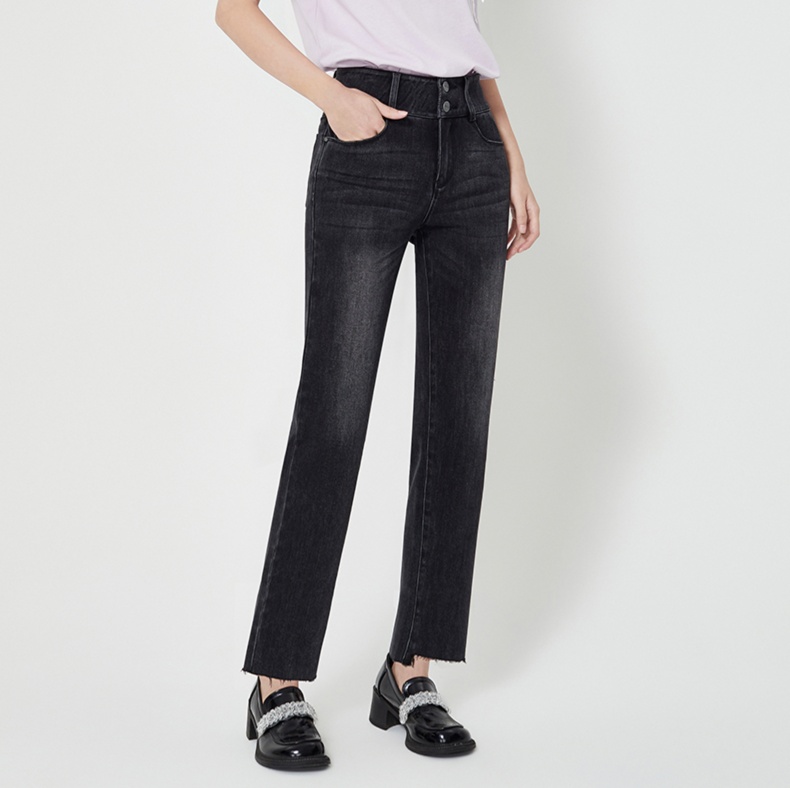 https://fulmo-img-server.com/denimmuse/1740248782935_4t5oxye3_lb1zbdjf.jpeg