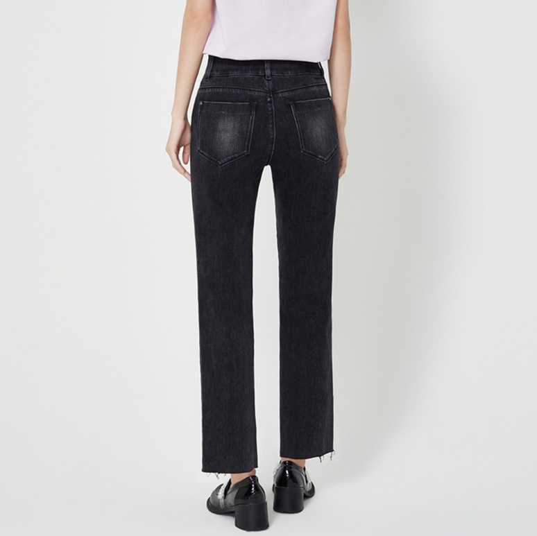 https://fulmo-img-server.com/denimmuse/1740248798256_qpxc7j5c_8joj4tkf.jpeg