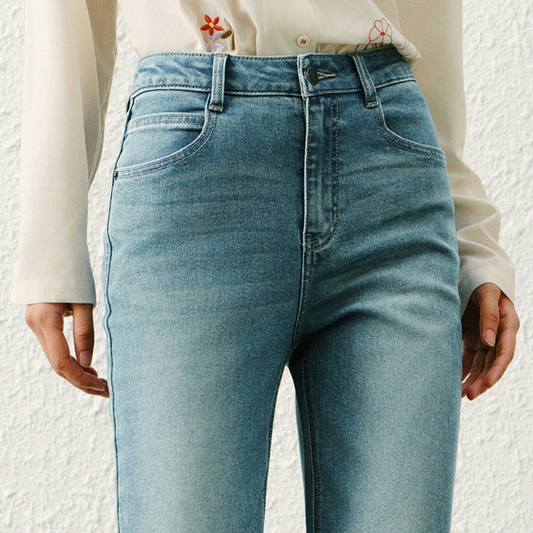 レディースジーンズパンツ すっきりシルエット 裾切りっぱなしストレートデニム
