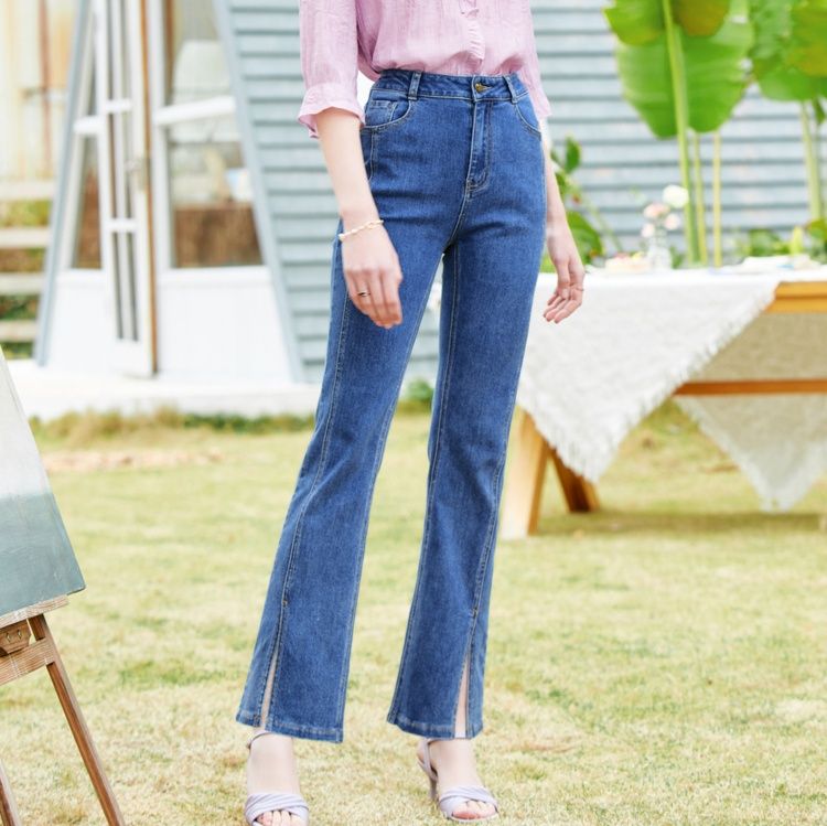 レディース ジーンズ　裾スリット入りハイウエストストレートデニム