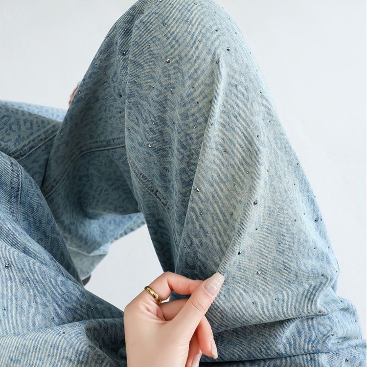 https://fulmo-img-server.com/denimmuse/1748772877404_3mq2mf4n_4b6hlgu3.jpeg