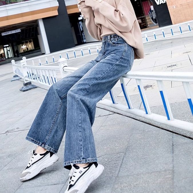 レディースジーンズパンツ ゆったり美脚ストレートデニム