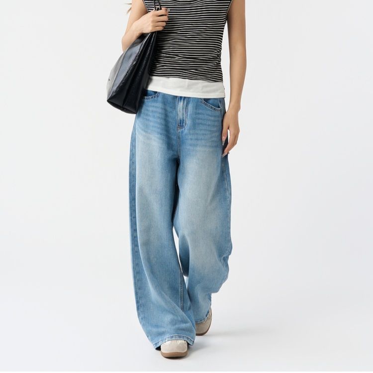 https://fulmo-img-server.com/denimmuse/1756136800833_8lp68qmw_1t234oxa.jpeg