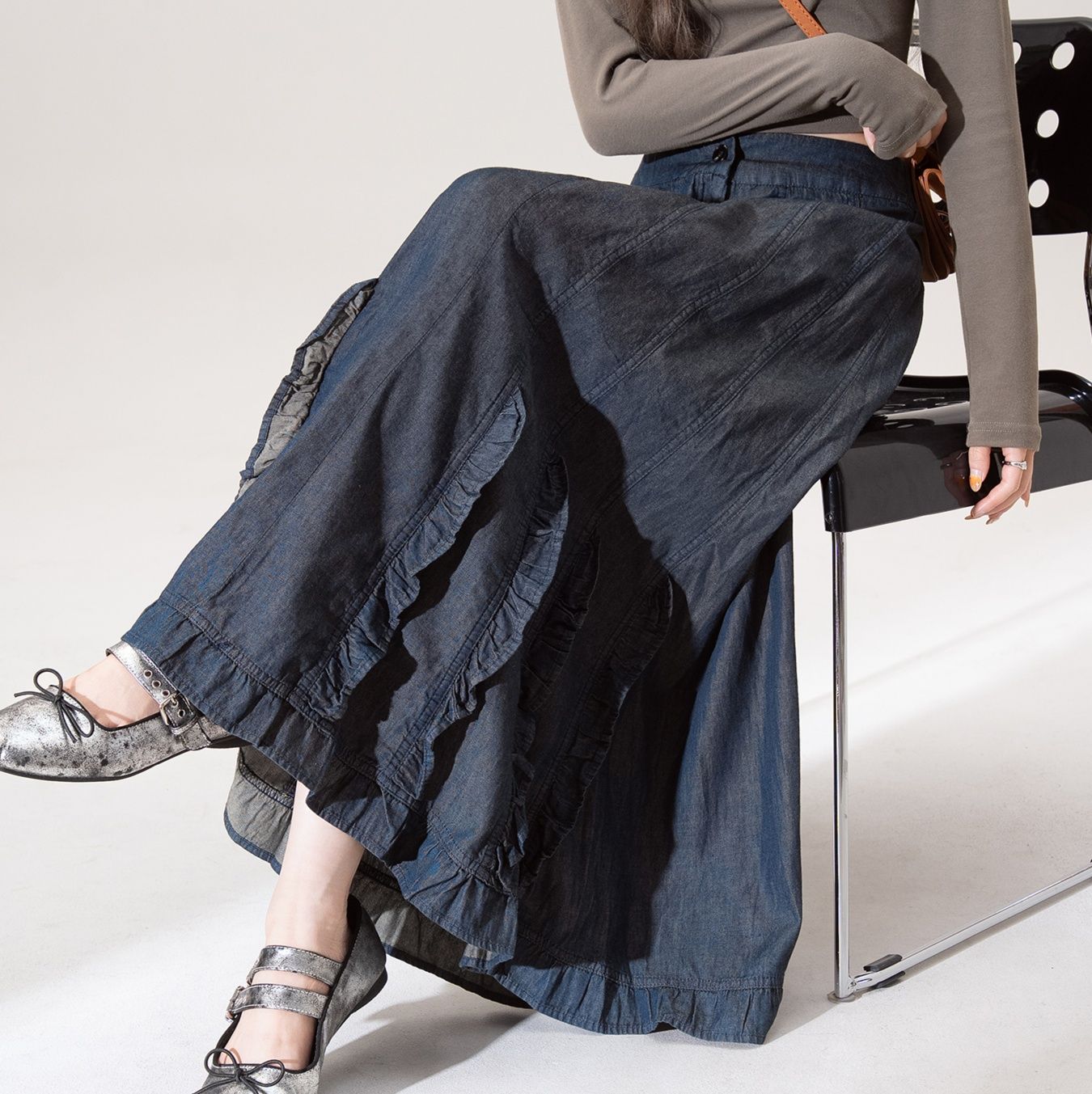 https://fulmo-img-server.com/denimmuse/1756231030995_b410xs5p_e274mu3j.jpeg