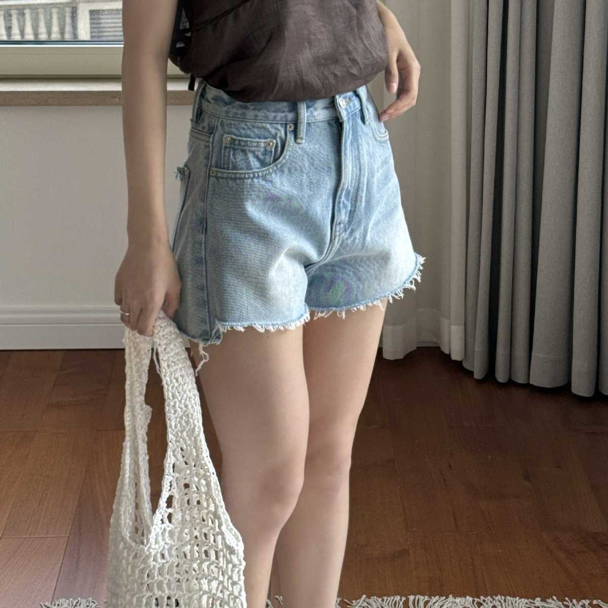 レディースジーンズパンツ　フリンジカットデニムショーツ